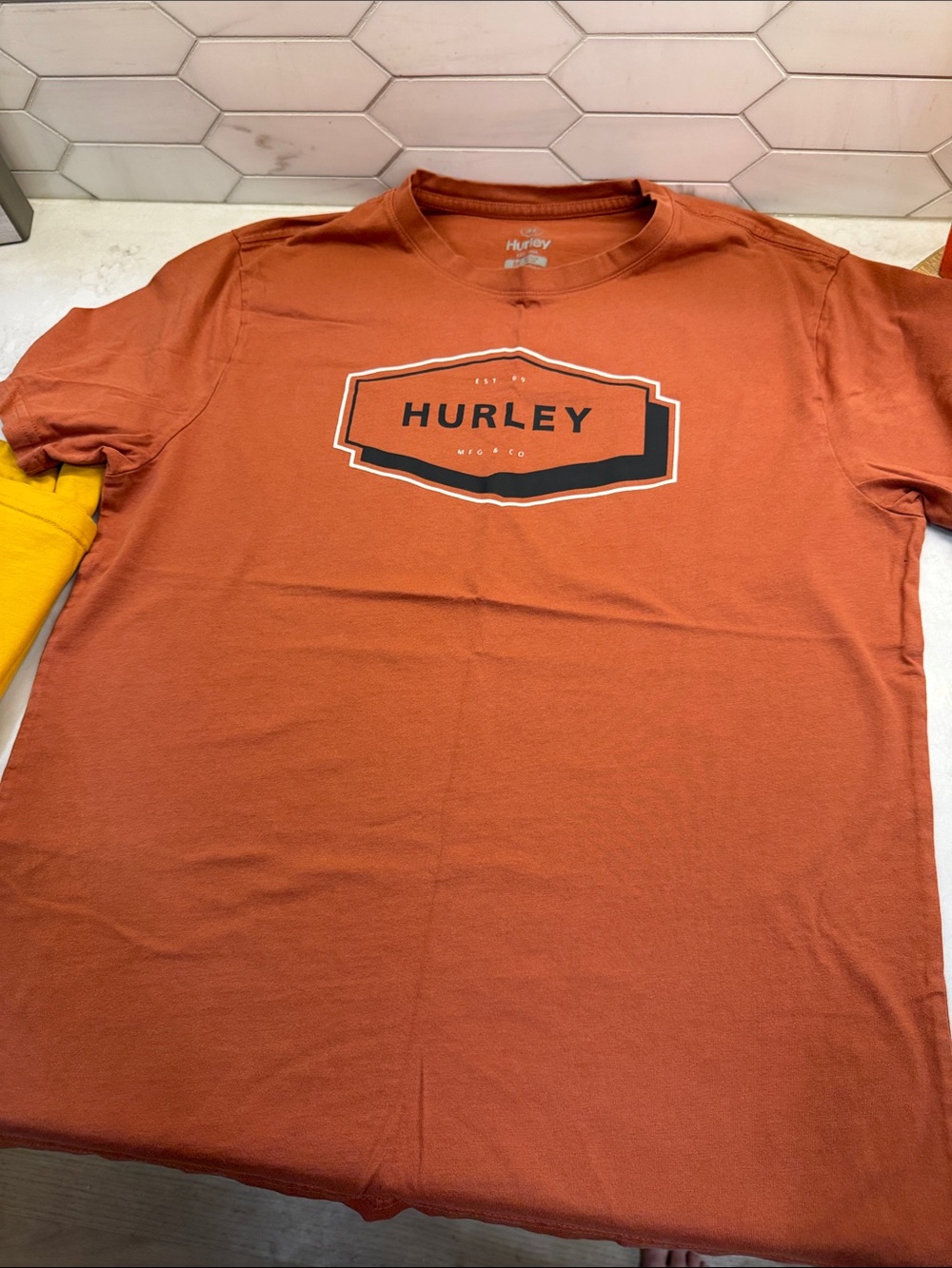 Men’s Hurley Short-Sleeve Shirt Bundle Medium - Picture 7 of 10
